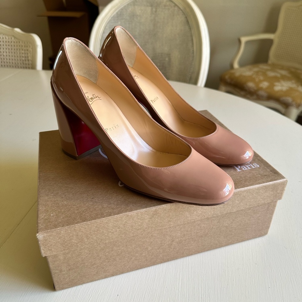 Christian Louboutin nude patent leather pumps